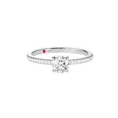 Pretty Woman classic engagement ring