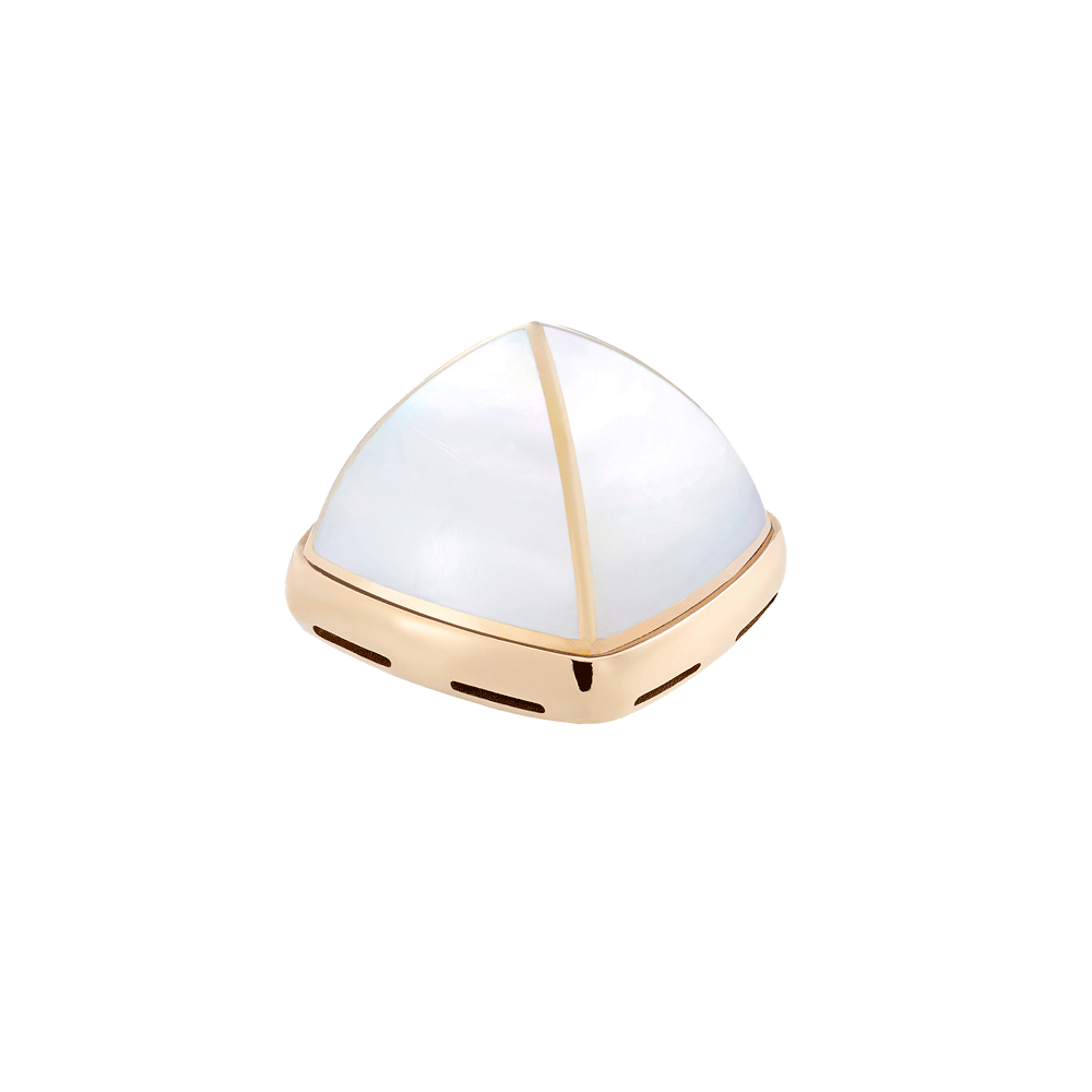 White mother-of-pearl and 18k yellow gold cabochon