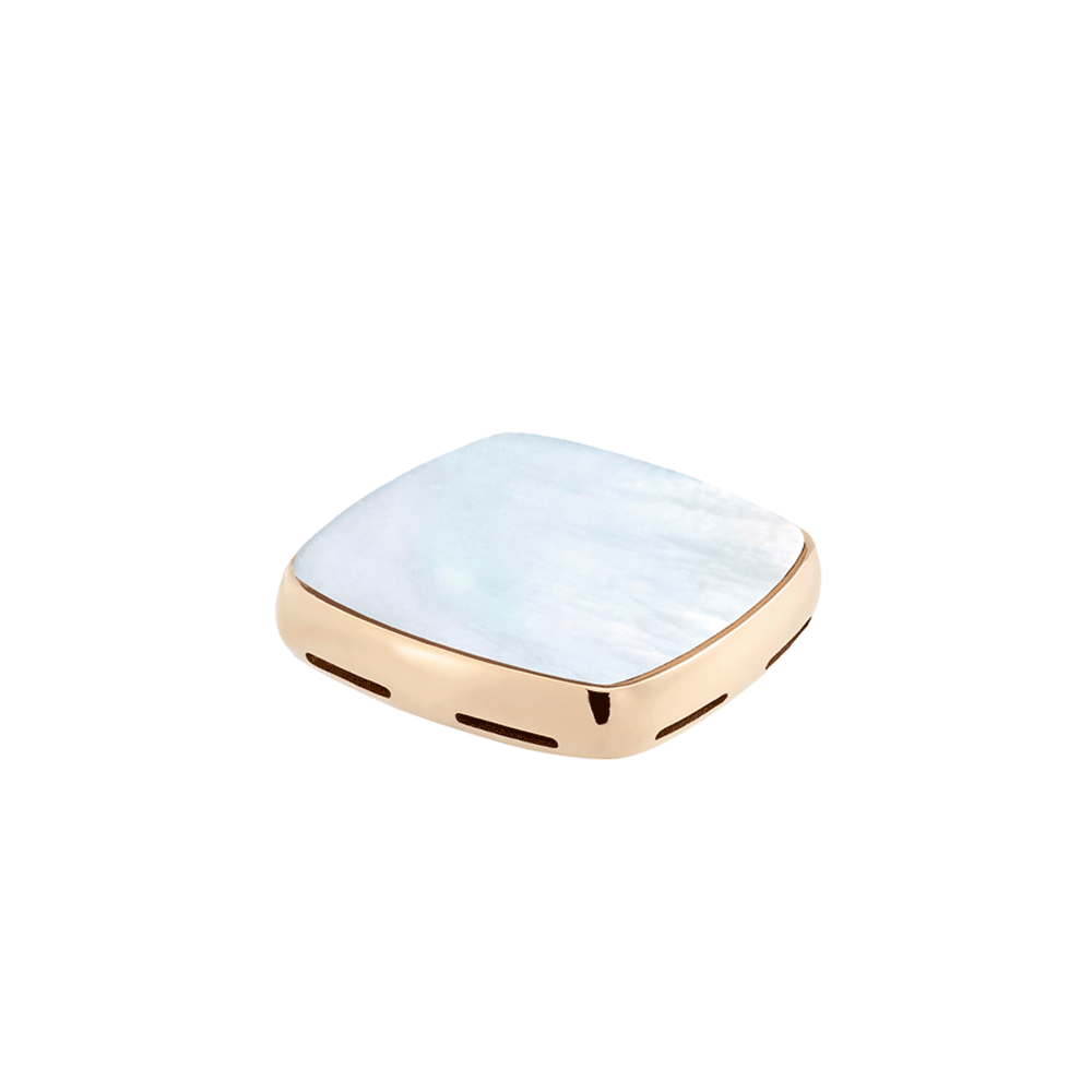 White mother-of-pearl and 18k yellow gold signet plake
