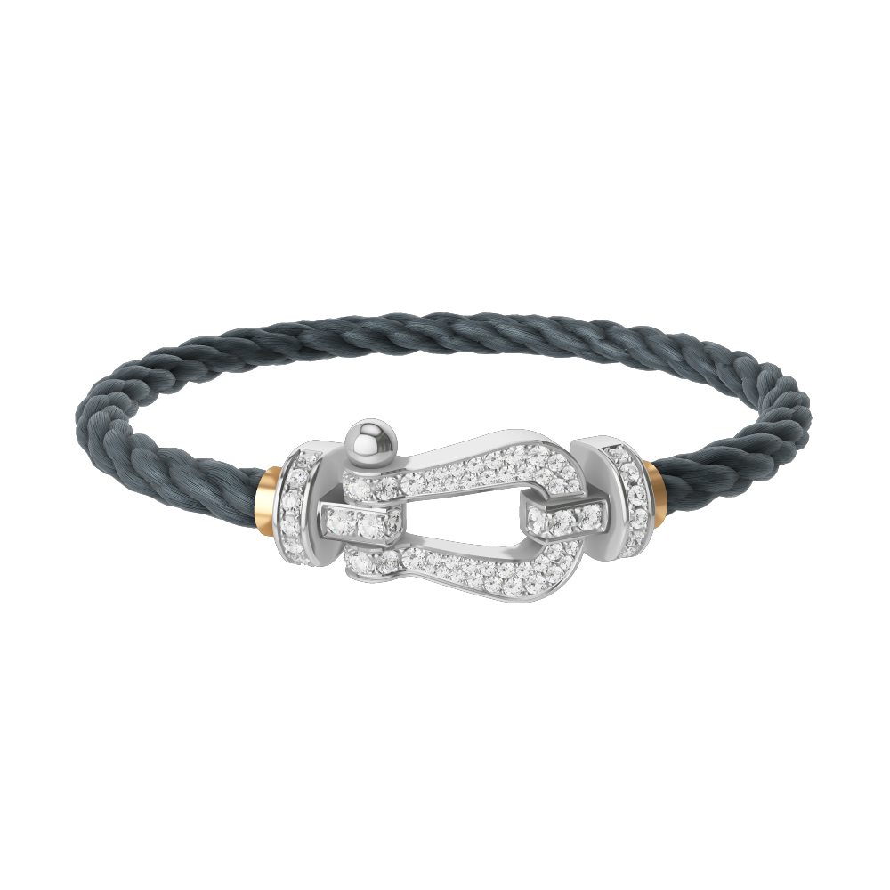 La pureté de ce bracelet cuir blanc personnalisé vous fera craquer