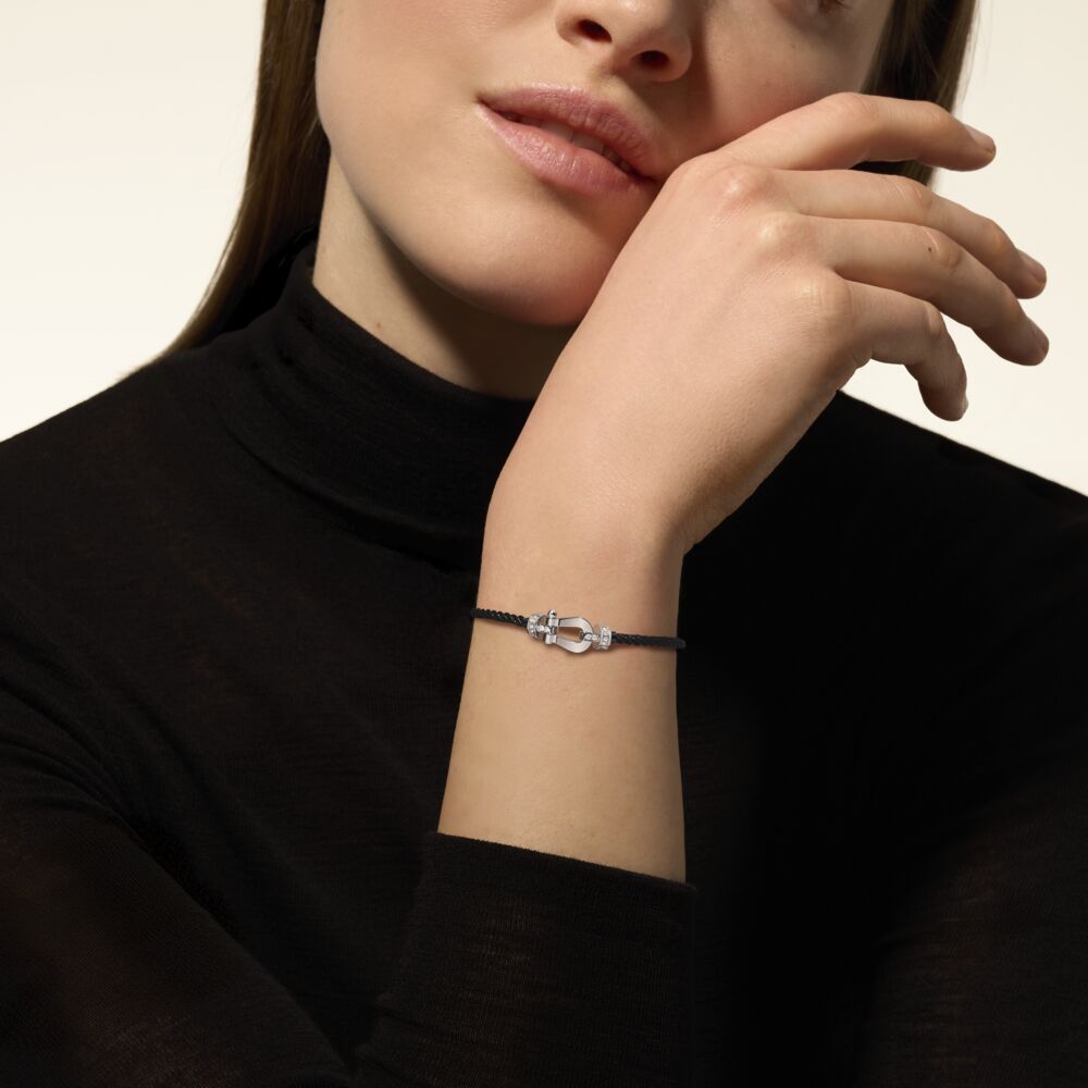 フォース10ブレスレット